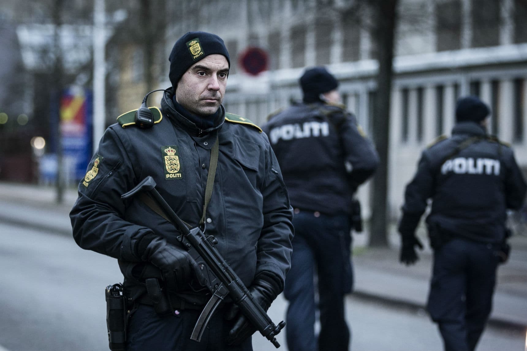 Droni a Copenaghen: chiusa l'area intorno all'ambasciata USA. Vertice Nato in città