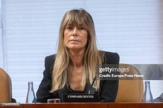 Spagna, Begoña Gómez a giudizio: accusata di traffico di influenze