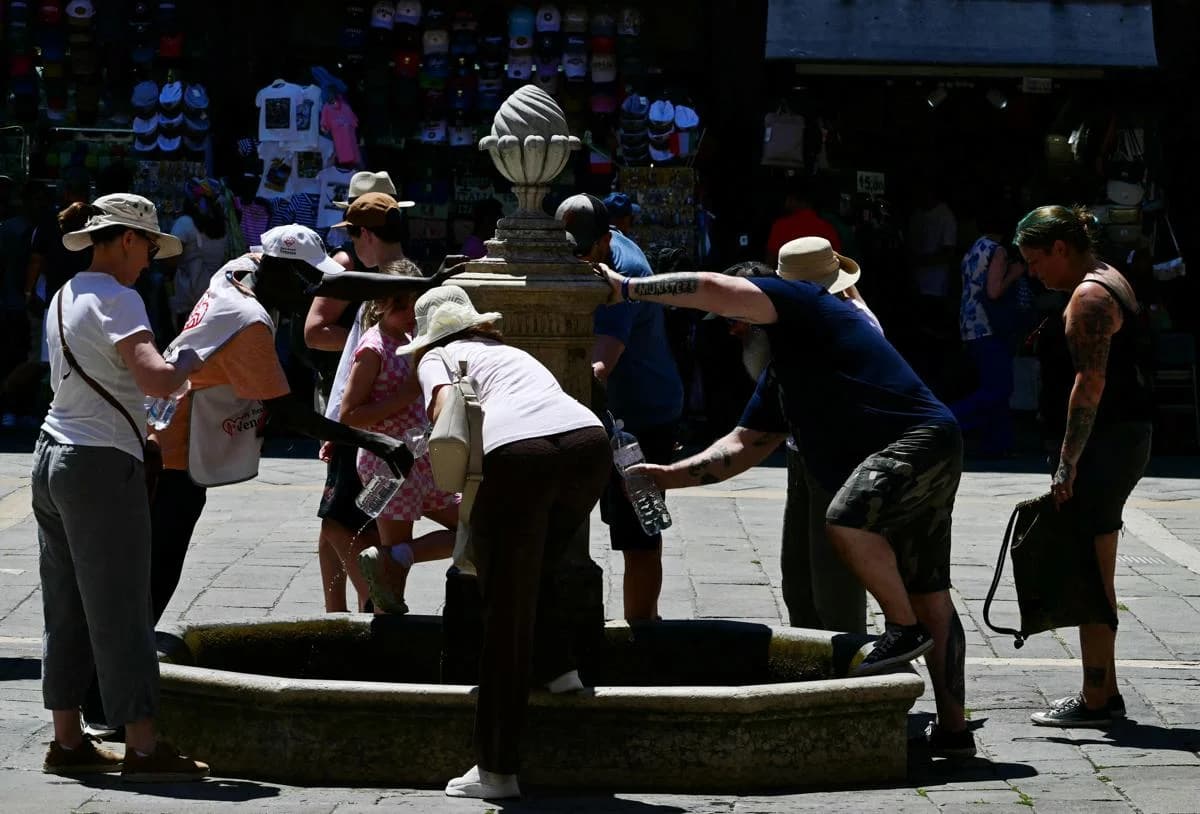 Italia tra caldo torrido e temporali: avvisi della Protezione Civile, 18 città in allerta rossa