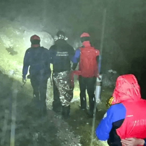 Il Soccorso alpino porta in salvo due escursionisti bloccati dal temporale