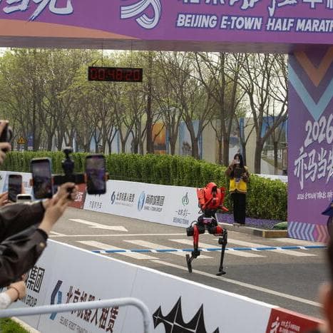 Cina, robot umanoide batte il record di Bolt sui 100 metri piani