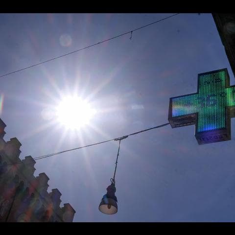 Ultimo weekend di super caldo, poi calo di 5 gradi in media - da Nord a Sud