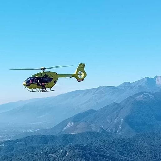 Innsbruck, supera una transenna e precipita: grave un altoatesino 