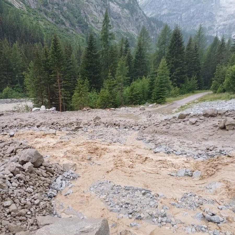Frana di grandi dimensioni in val Dosson (Strembo), sul posto anche il Soccorso alpino