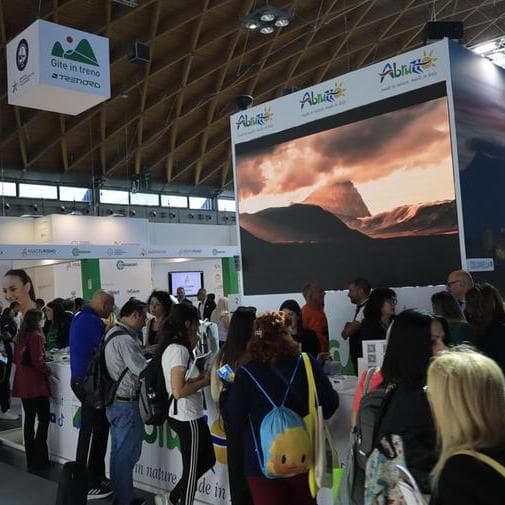 Cammini e altre esperienze nella natura: i trend del turismo