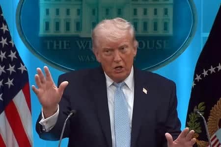 Trump torna a minacciare l’Iran: rischio nuovi attacchi Usa e tensione su Hormuz