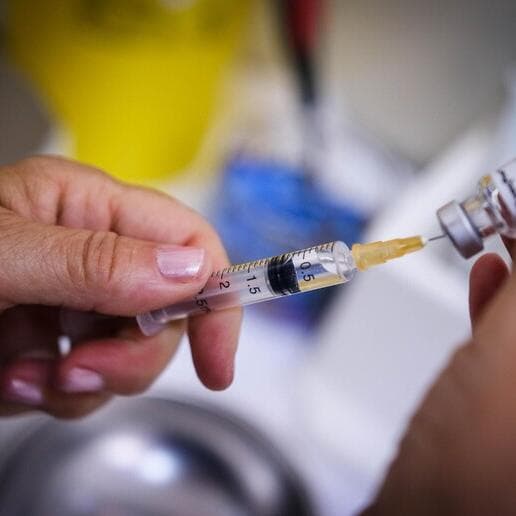 Trentino, vaccino antinfluenzale gratuito in farmacia per gli over 65