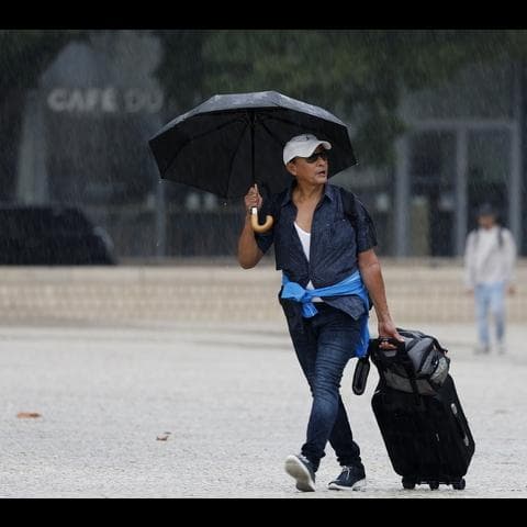 Da domenica arrivano le piogge e calano le temperature