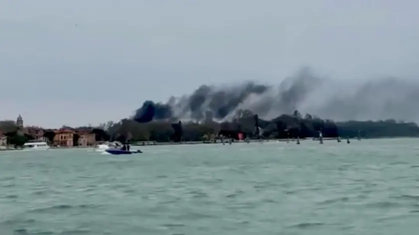 Venezia, fiamme al Padiglione Serbia della Biennale