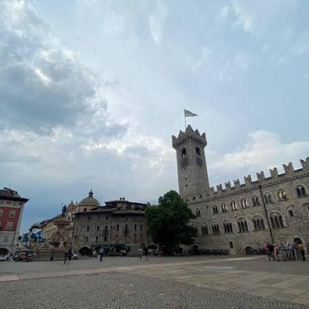 Ultimi giorni per candidarsi ai tirocini post laurea retribuiti del Comune