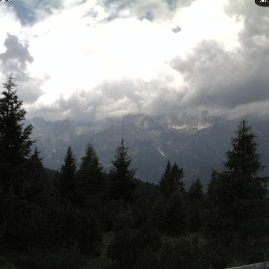 Maltempo in Trentino, allerta gialla: attenzione a nubifragi, vento e fulmini