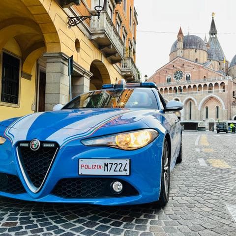 Da Cortina a Padova per sfuggire allo stalker: arrestato 30enne