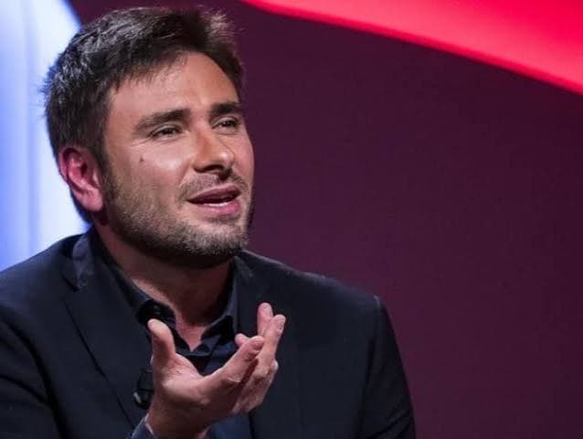 Alessandro Di Battista in ospedale a Cuba, due medici italiani giunti all'Avana. Rifiutato il volo governativo